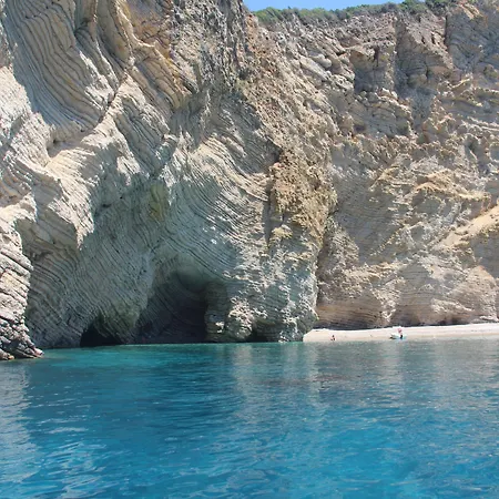 Отель Sebastian's - Agios Gordios