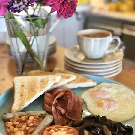 Sebastian's - Agios Gordios 4*