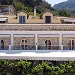 Sebastian's - Agios Gordios 4*