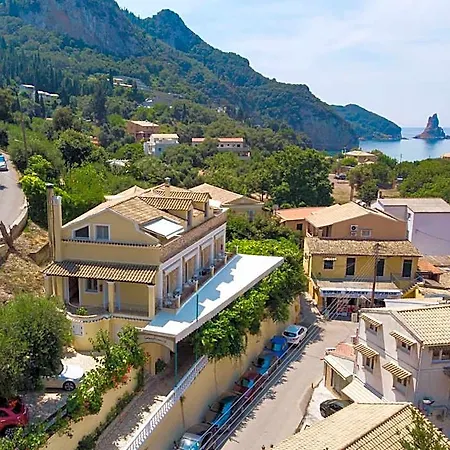 فندق Sebastian's Family And Taverna - Agios Gordios 4*