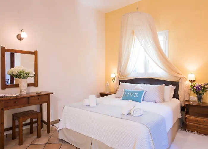 Sebastian's - Agios Gordios 4*