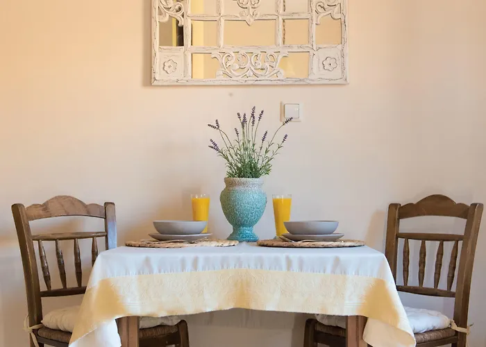 Sebastian's - Agios Gordios Hotel