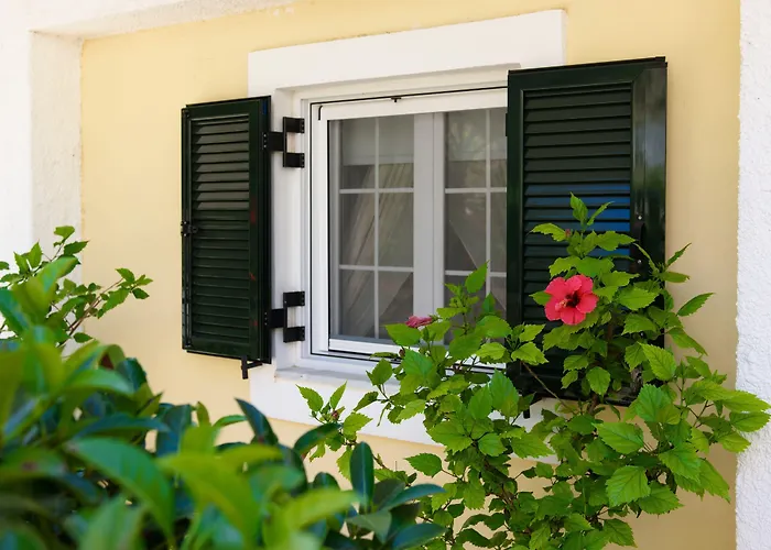 Sebastian's - Agios Gordios Hotel